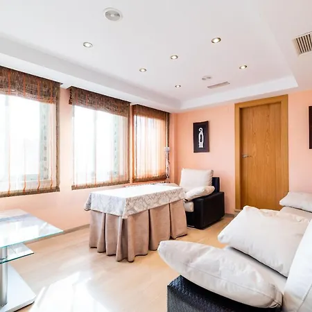 Wekey Homes Granada, Atico Panoramico Puerta Real Apartment *